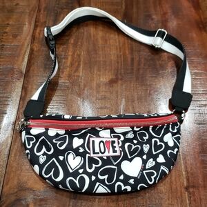 Black and White Heart Patterned Women's Brighton Crossbody Bag